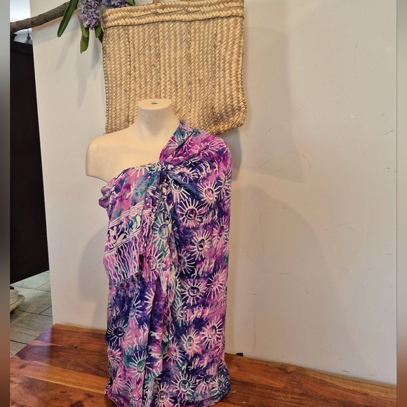 Floral Purple and Pink Batik Beach Sarong With Fringes - Picture 2 of 5